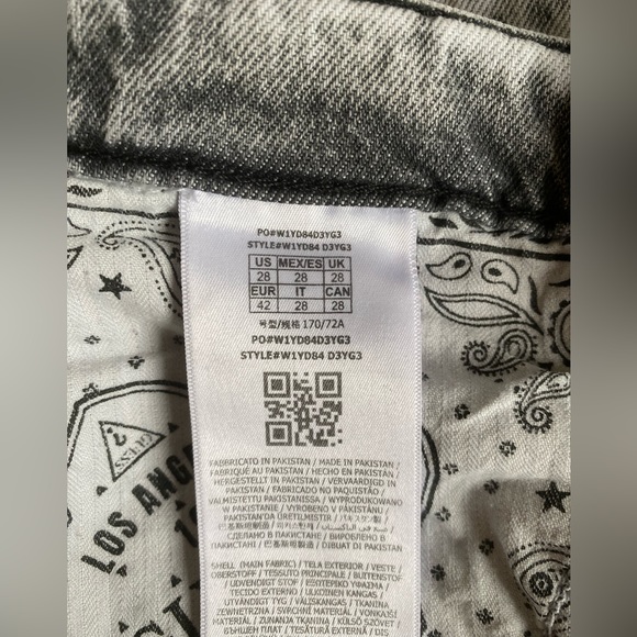 NWOT! GUESS Denim skirts Sz 28 - Picture 12 of 17